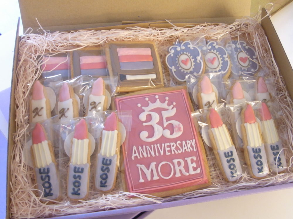 MORE35th.お祝いクッキーfromKOSE